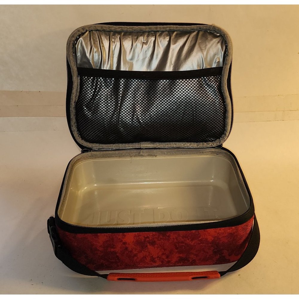 Nike Lunch Box - Picture 5 of 7